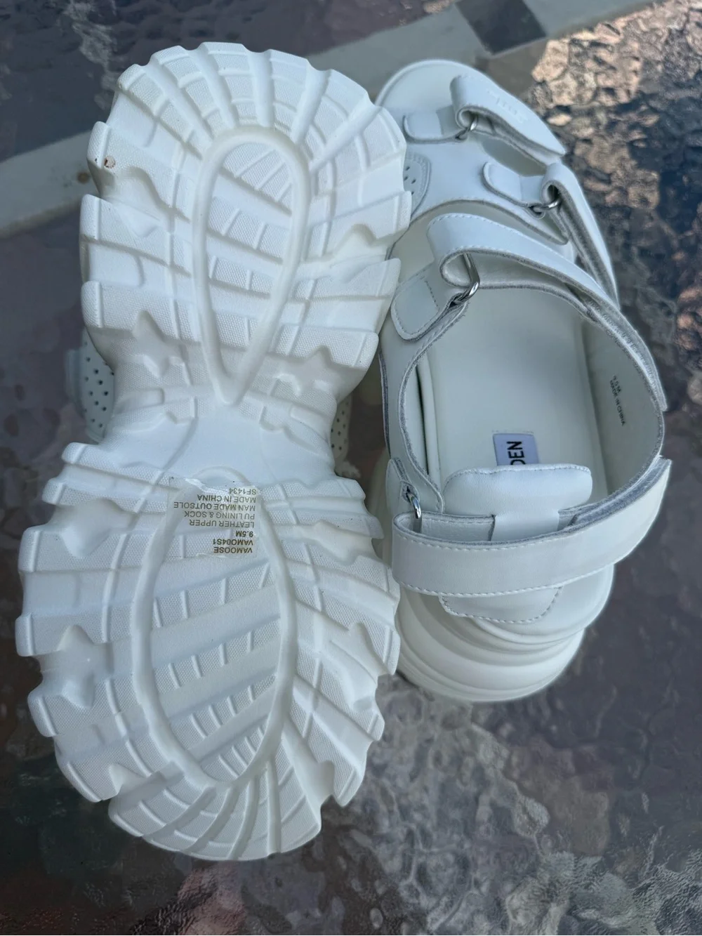 Steve Madden Vamoose White Chunky Platform Sporty Sandals Sz 9.5M
